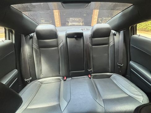 Used 2019 Dodge Charger SXT w/ Leather Interior Group RWD image 14