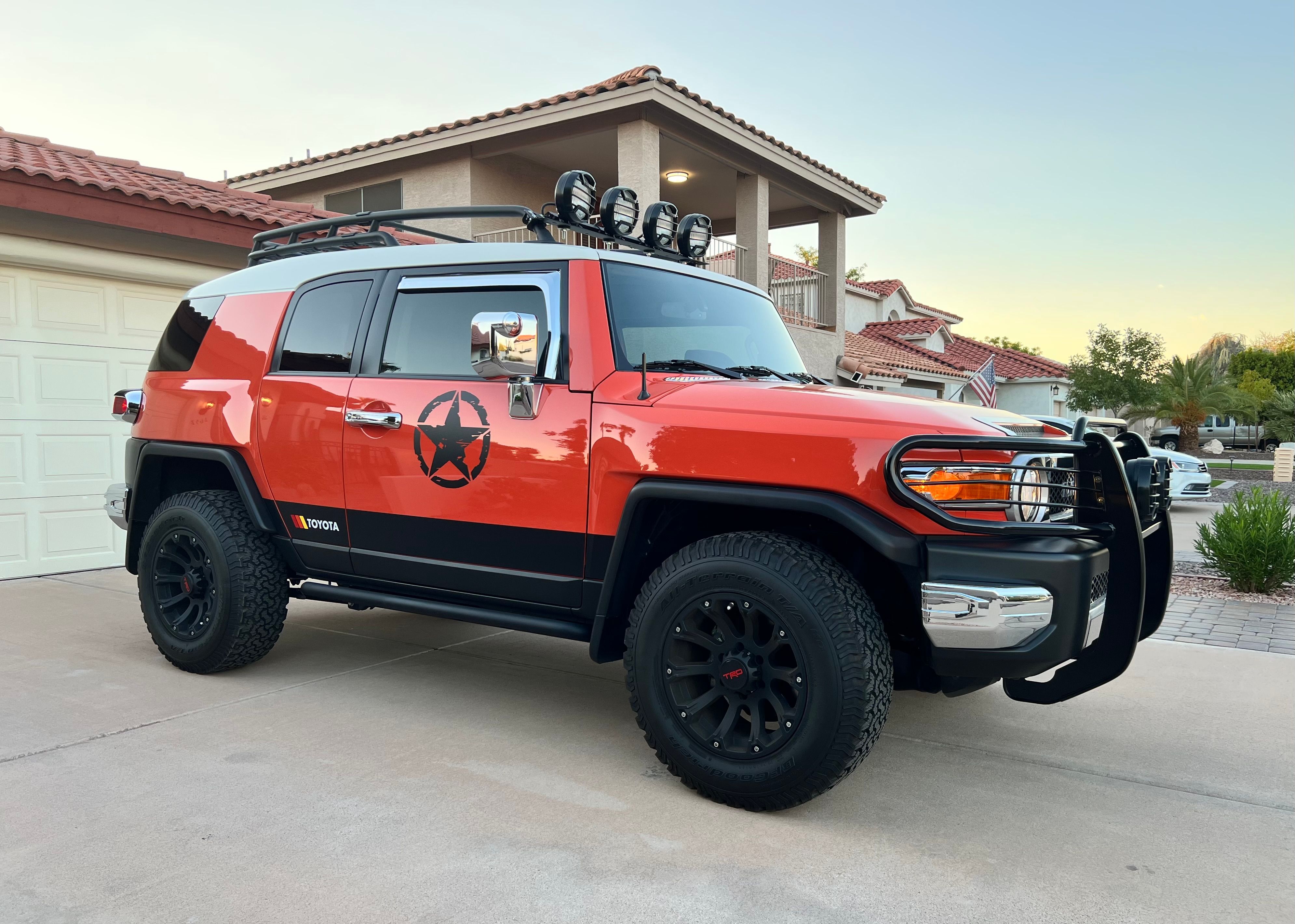 Used 2013 Toyota FJ Cruiser 4WD w/ Upgrade Pkg image 10