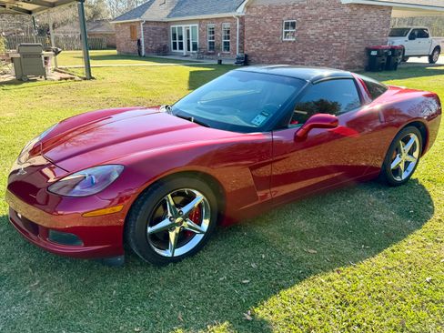 Used 2011 Chevrolet Corvette Coupe 2D w/ Preferred Equipment Group image 4