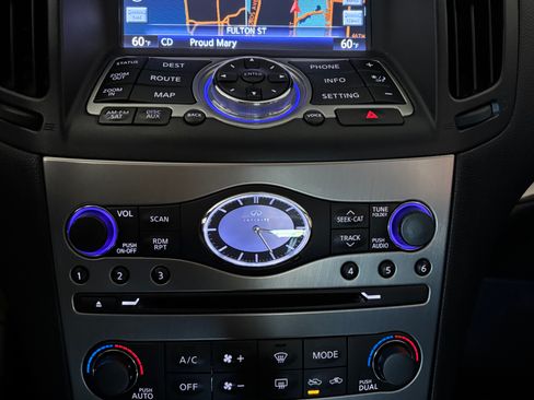 Used 2013 INFINITI G37 Journey w/ Premium Pkg RWD image 9