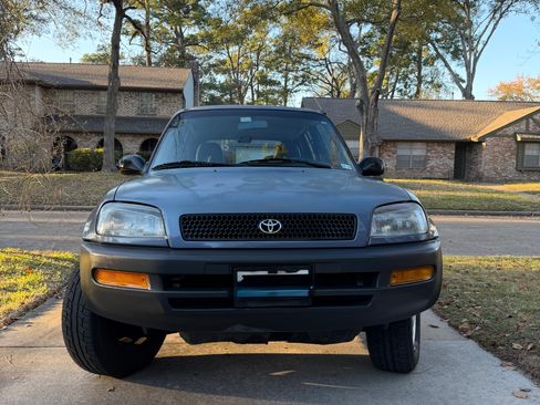 Used 1997 Toyota RAV4 2WD 4-Door image 11