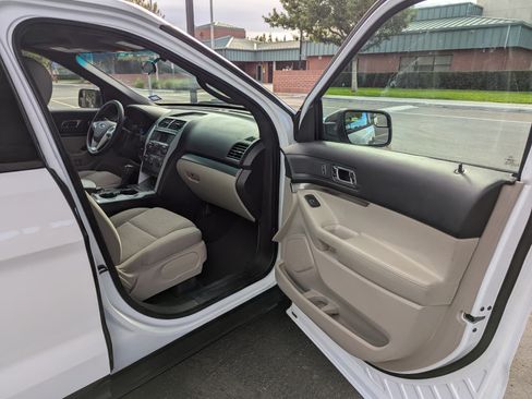 Used 2015 Ford Explorer 4WD image 10