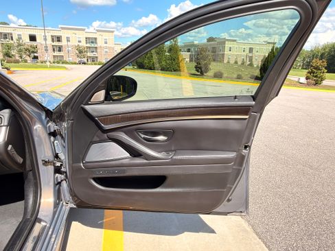 Used 2016 BMW M5 RWD image 22