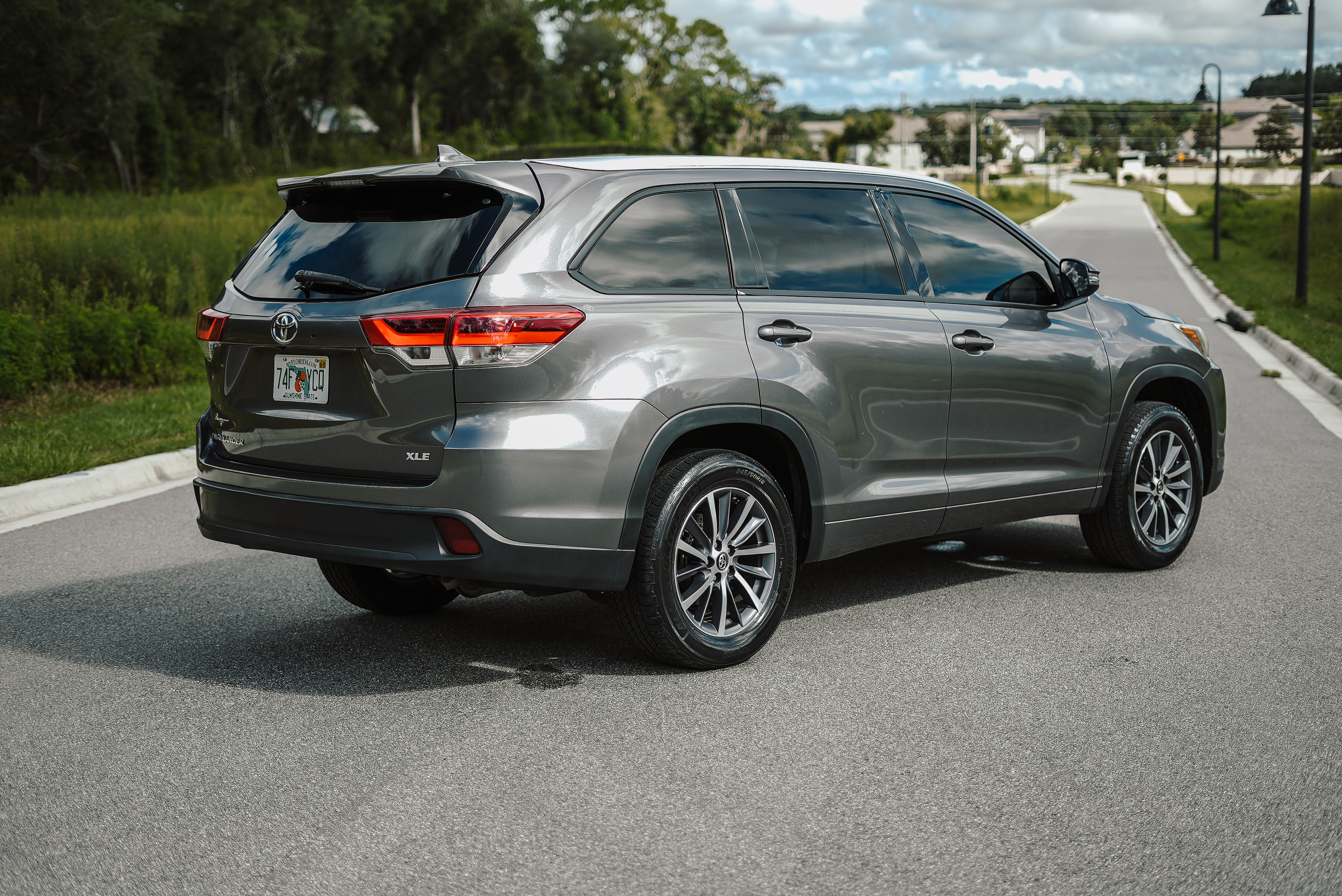Used 2017 Toyota Highlander XLE FWD image 6