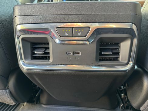Used 2025 GMC Sierra 1500 Denali image 19