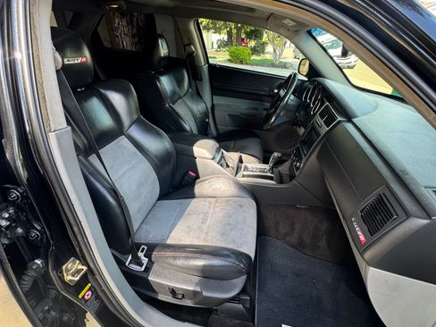 Used 2006 Dodge Magnum SRT8 w/ SRT Option Group III RWD image 9