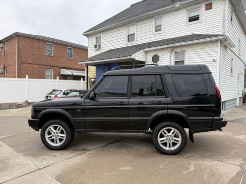 Used 2003 Land Rover Discovery SE AWD/4WD image 2