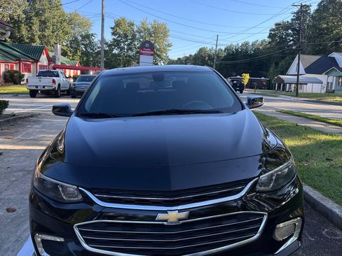 Used 2018 Chevrolet Malibu LT image 10