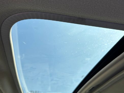 Used 2007 Lincoln Mark LT 4x4 image 10