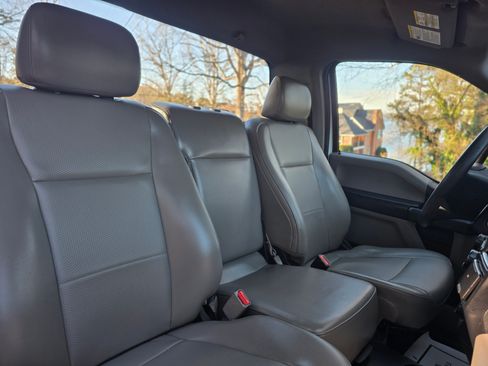 Used 2017 Ford F150 XL w/ Equipment Group 101A Mid image 9