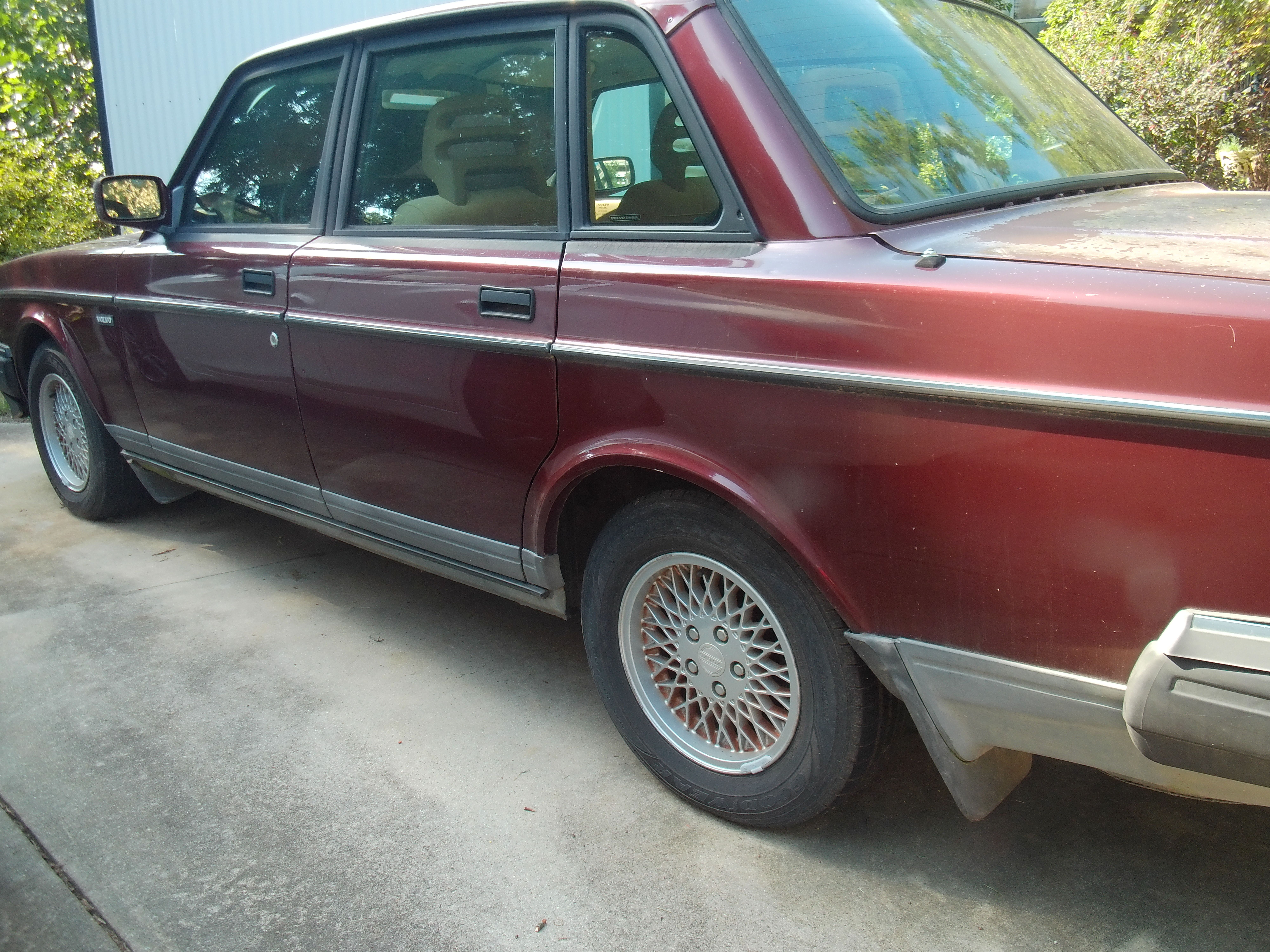 Used 1993 Volvo 240 Sedan RWD image 6