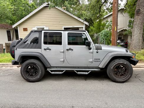 Used 2016 Jeep Wrangler Unlimited Sport w/ Quick Order Package 24S AWD/4WD image 1