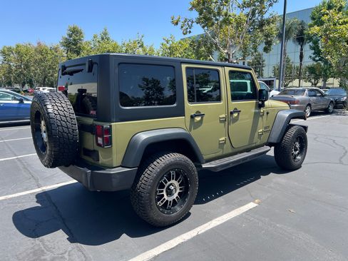 Used 2013 Jeep Wrangler Unlimited Sport AWD/4WD image 6