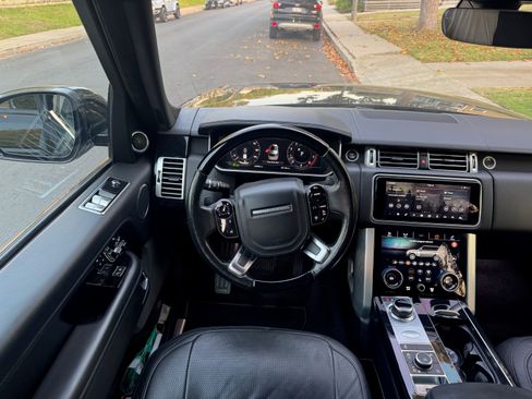 Used 2019 Land Rover Range Rover HSE AWD/4WD image 2