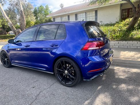 Used 2019 Volkswagen Golf R 4-Door AWD/4WD image 6
