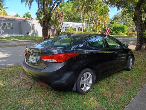 Used 2013 Hyundai Elantra GLS image 8