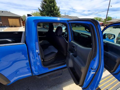 Used 2021 Toyota Tacoma TRD Off-Road w/ Technology Package image 11