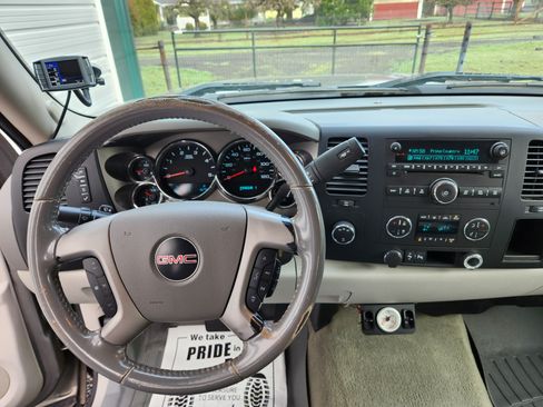 Used 2009 GMC Sierra 2500 SLE w/ Convenience Package image 20