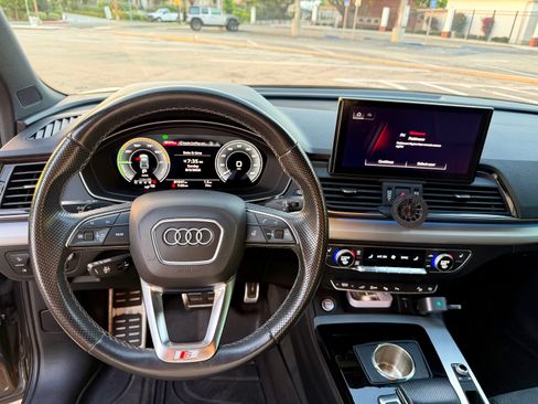 Used 2021 Audi Q5 e Prestige w/ Prestige Package AWD/4WD image 13