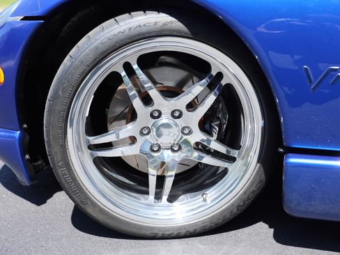 Used 1996 Dodge Viper GTS RWD image 10