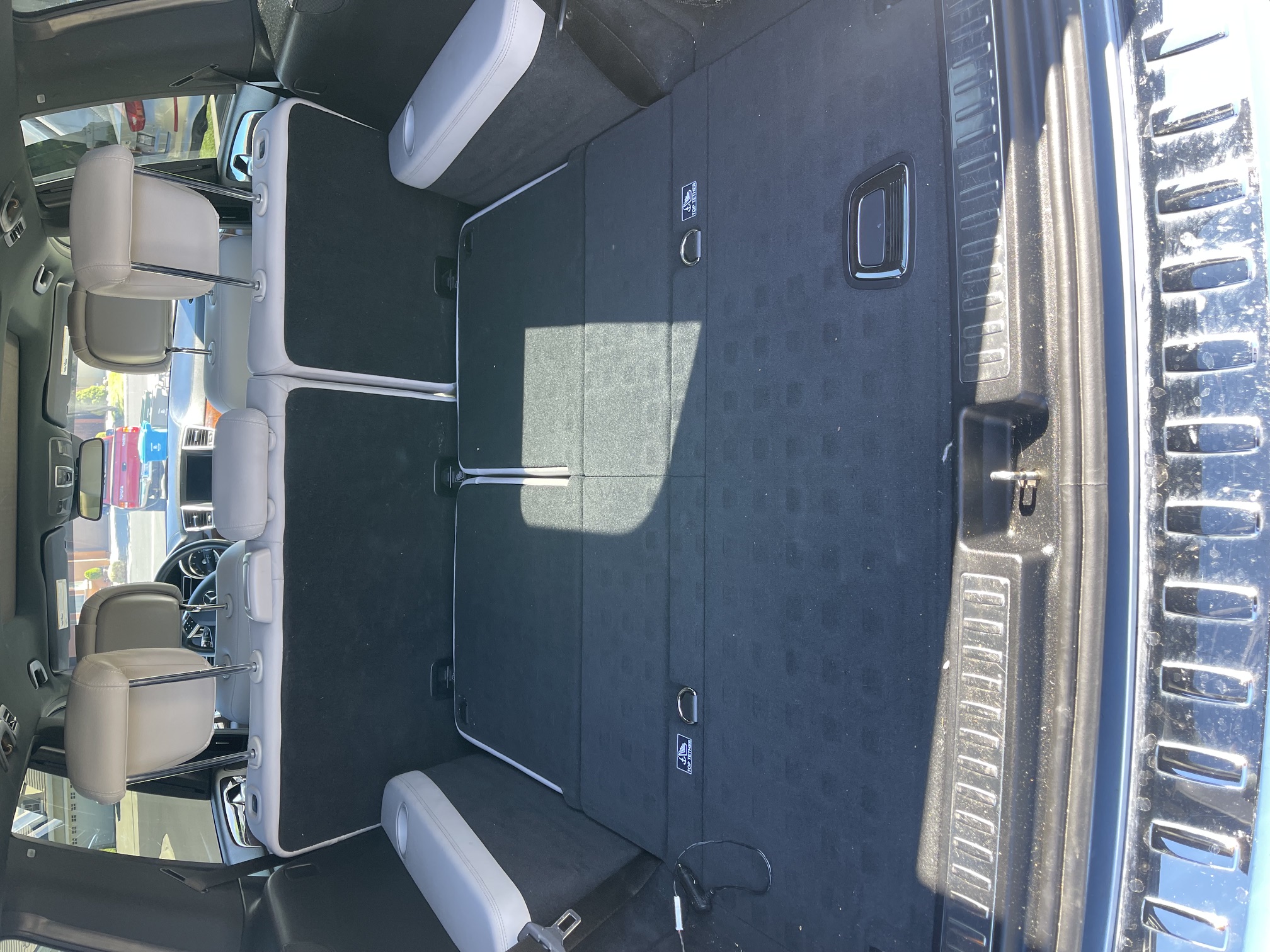 Used 2015 Mercedes-Benz GL 550 4MATIC image 16