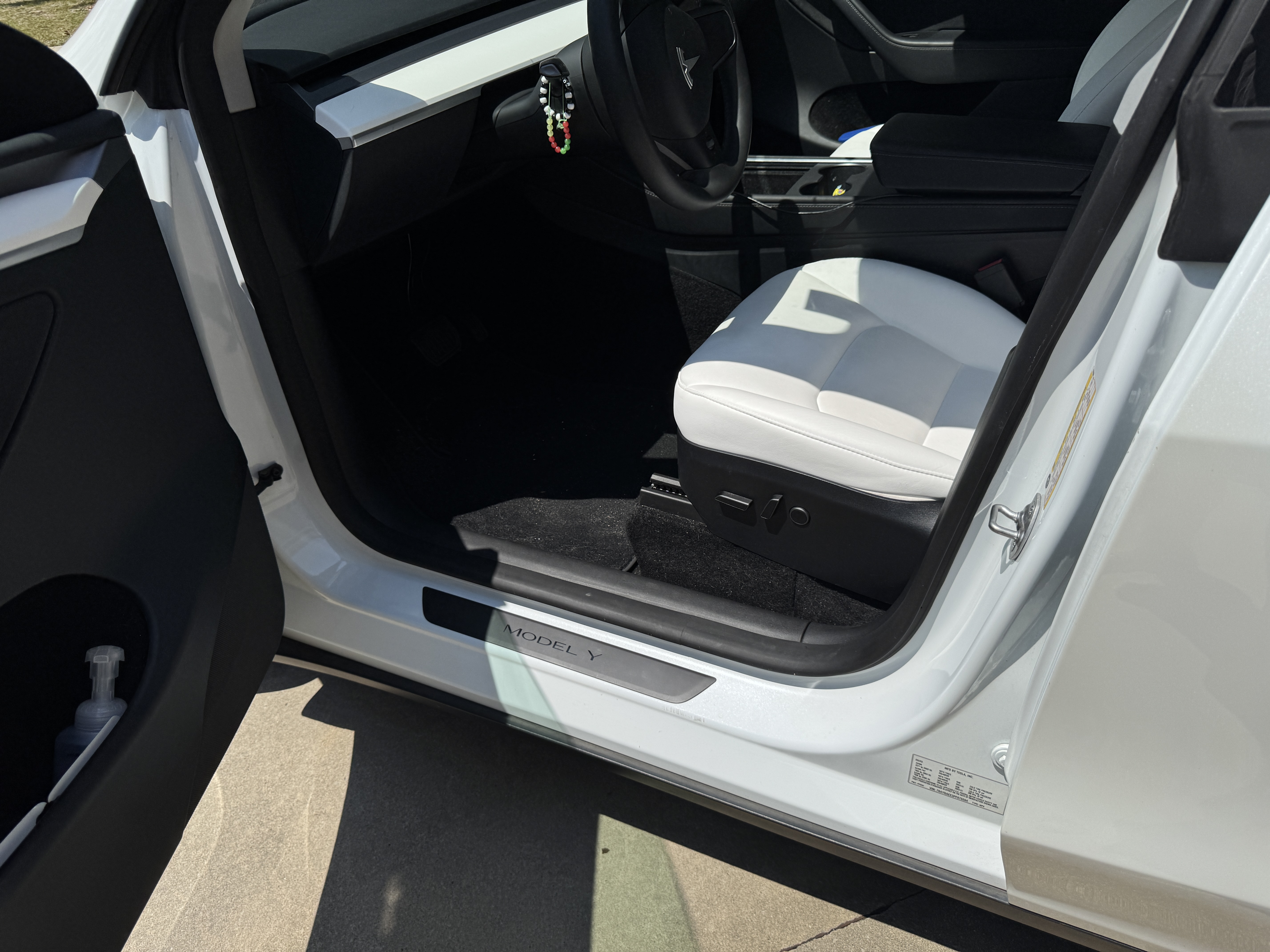 Used 2023 Tesla Model Y Long Range AWD/4WD image 8