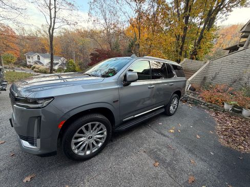 Used 2021 Cadillac Escalade Premium Luxury image 5