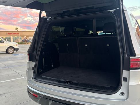 Used 2022 Jeep Wagoneer Series I image 28