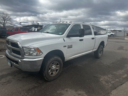 Used 2018 RAM 2500 Tradesman w/ Chrome Appearance Group image 2