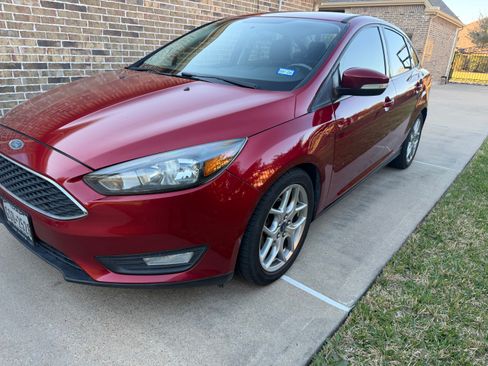 Used 2015 Ford Focus SE w/ Equipment Group 201A image 1