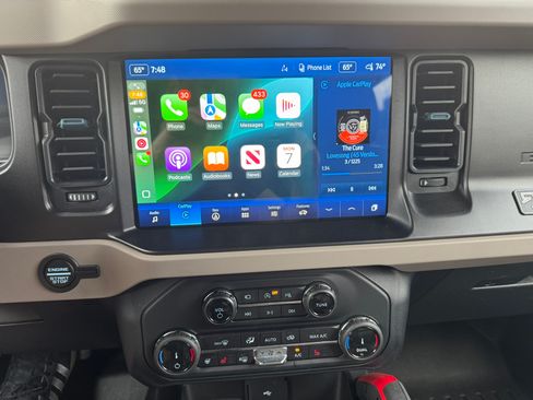 Used 2022 Ford Bronco Wildtrak image 19