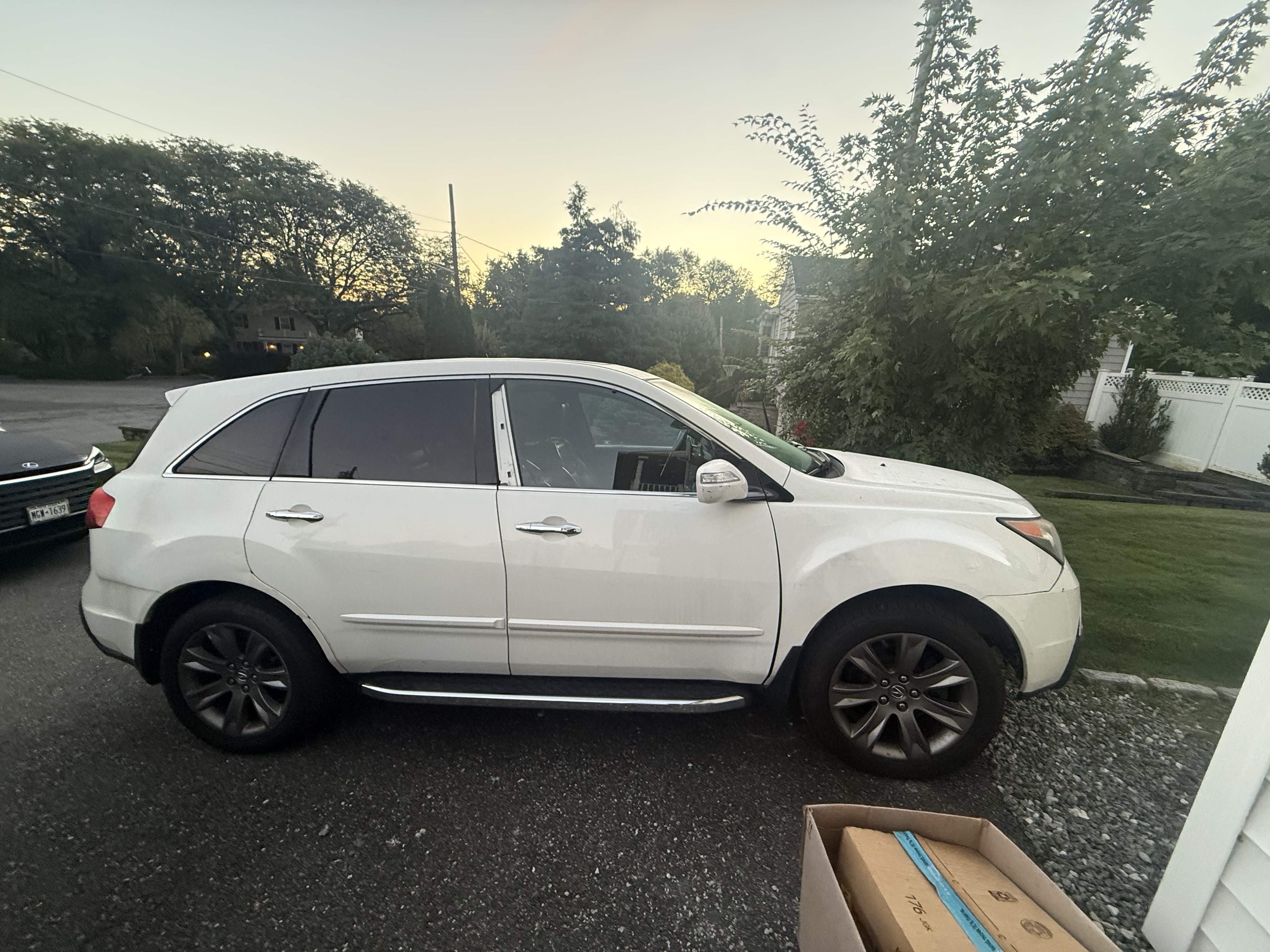Used 2011 Acura MDX w/ Advance Package AWD/4WD image 1