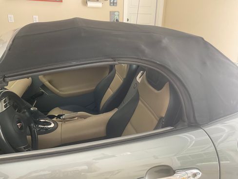Used 2007 Pontiac Solstice Convertible w/ Premium Package RWD image 13