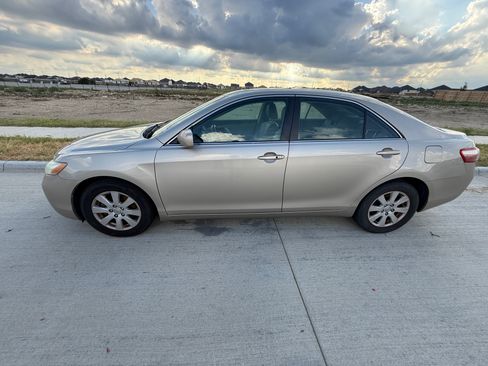 Used 2008 Toyota Camry XLE FWD image 10
