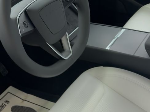 Used 2026 Tesla Model Y Long Range image 10