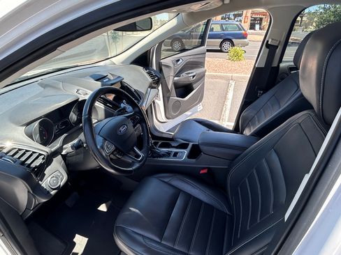 Used 2017 Ford Escape Titanium FWD image 9