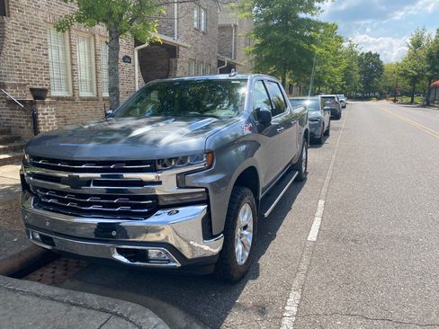 Used 2021 Chevrolet Silverado 1500 LTZ AWD/4WD image 8
