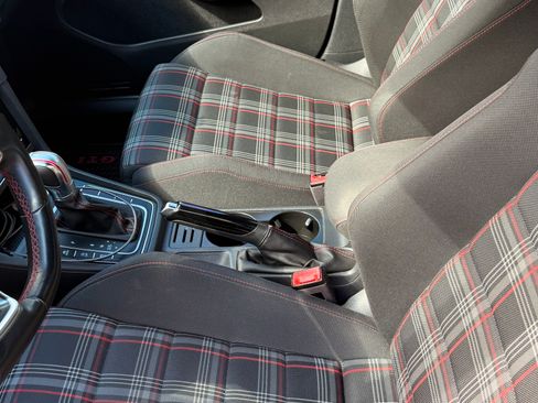 Used 2018 Volkswagen GTI S image 4