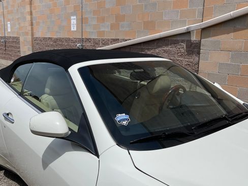 Used 2010 Maserati GranTurismo Convertible RWD image 1