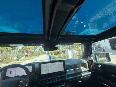 Used 2024 GMC Hummer EV 2X image 13