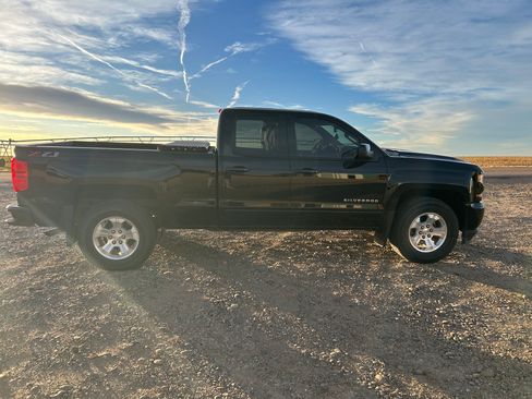 Used 2018 Chevrolet Silverado 1500 LT w/ All Star Edition image 2