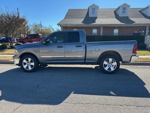 Used 2009 Dodge Ram 1500 Truck SLT w/ Popular Equipment Group image 8