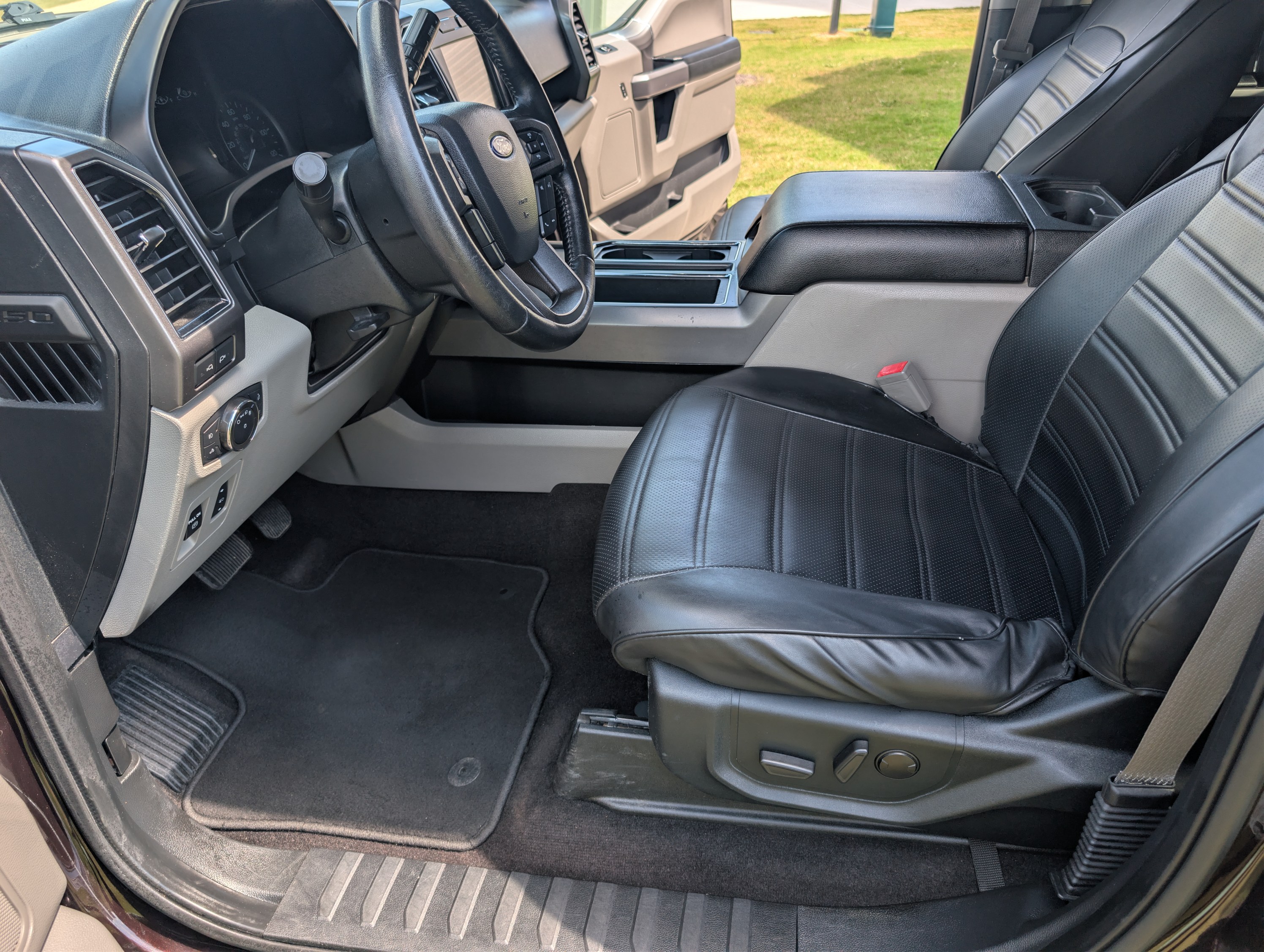 Used 2020 Ford F150 XLT w/ Equipment Group 302A Luxury RWD image 14