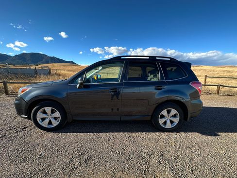Used 2014 Subaru Forester 2.5i Touring AWD/4WD image 9