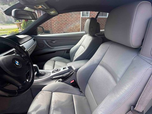 Used 2010 BMW 335i Convertible RWD image 4