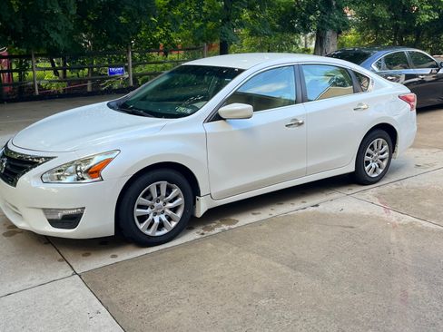 Used 2013 Nissan Altima 2.5 S FWD image 4