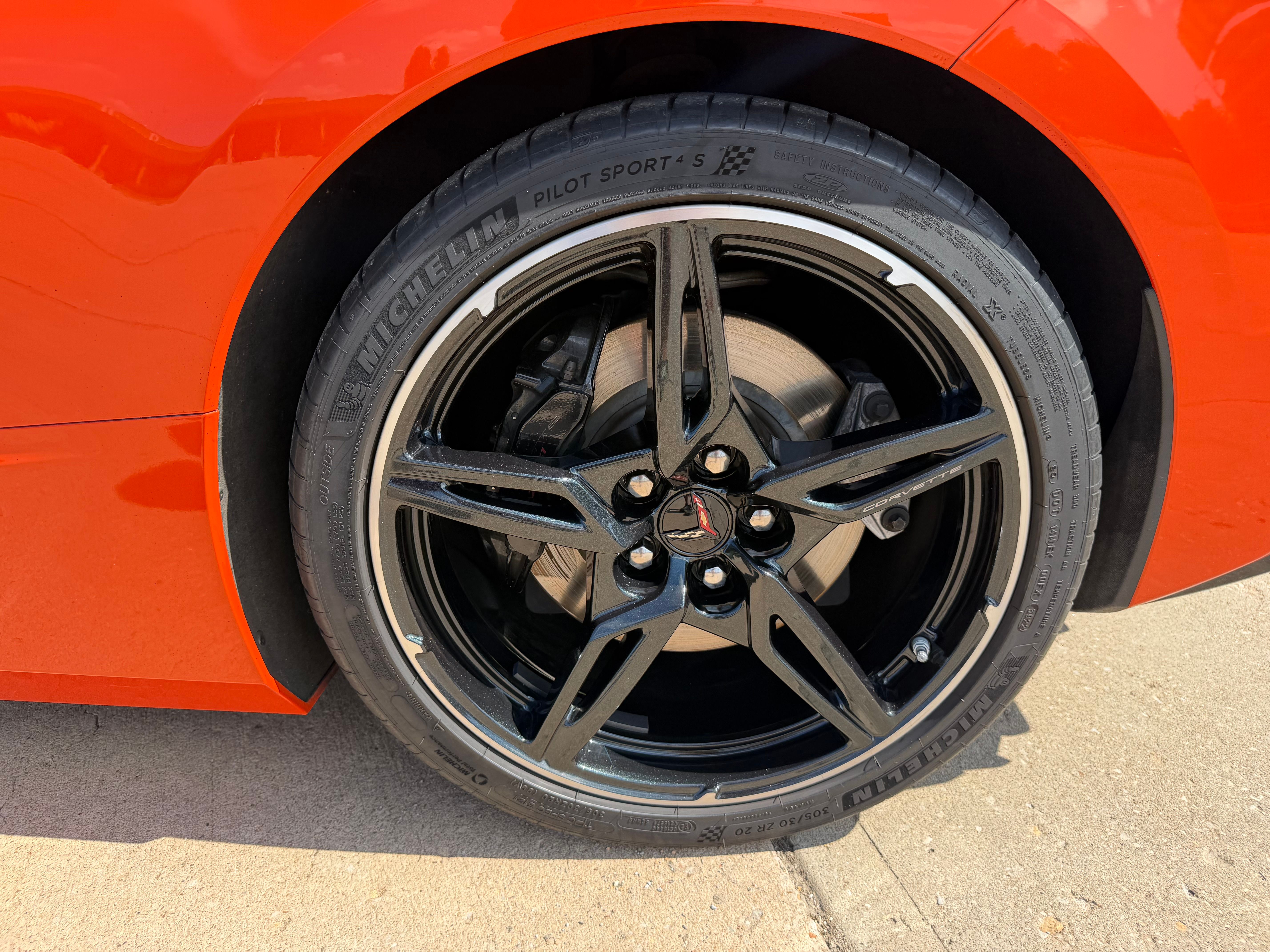 Used 2020 Chevrolet Corvette Stingray Premium Cpe w/ 3LT Preferred Equipment Group RWD image 13