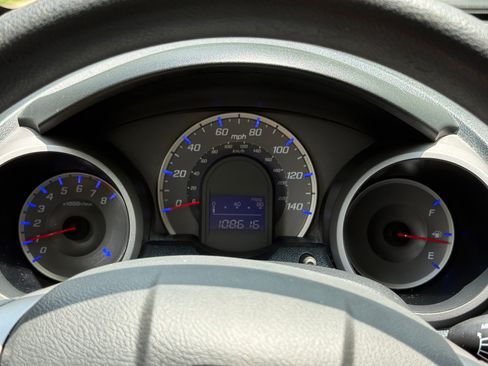 Used 2009 Honda Fit image 14