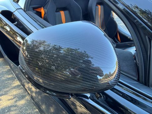 Used 2018 McLaren 570S Spider RWD image 18