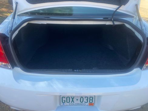 Used 2015 Chevrolet Impala LT w/ LT Sunroof Package image 9